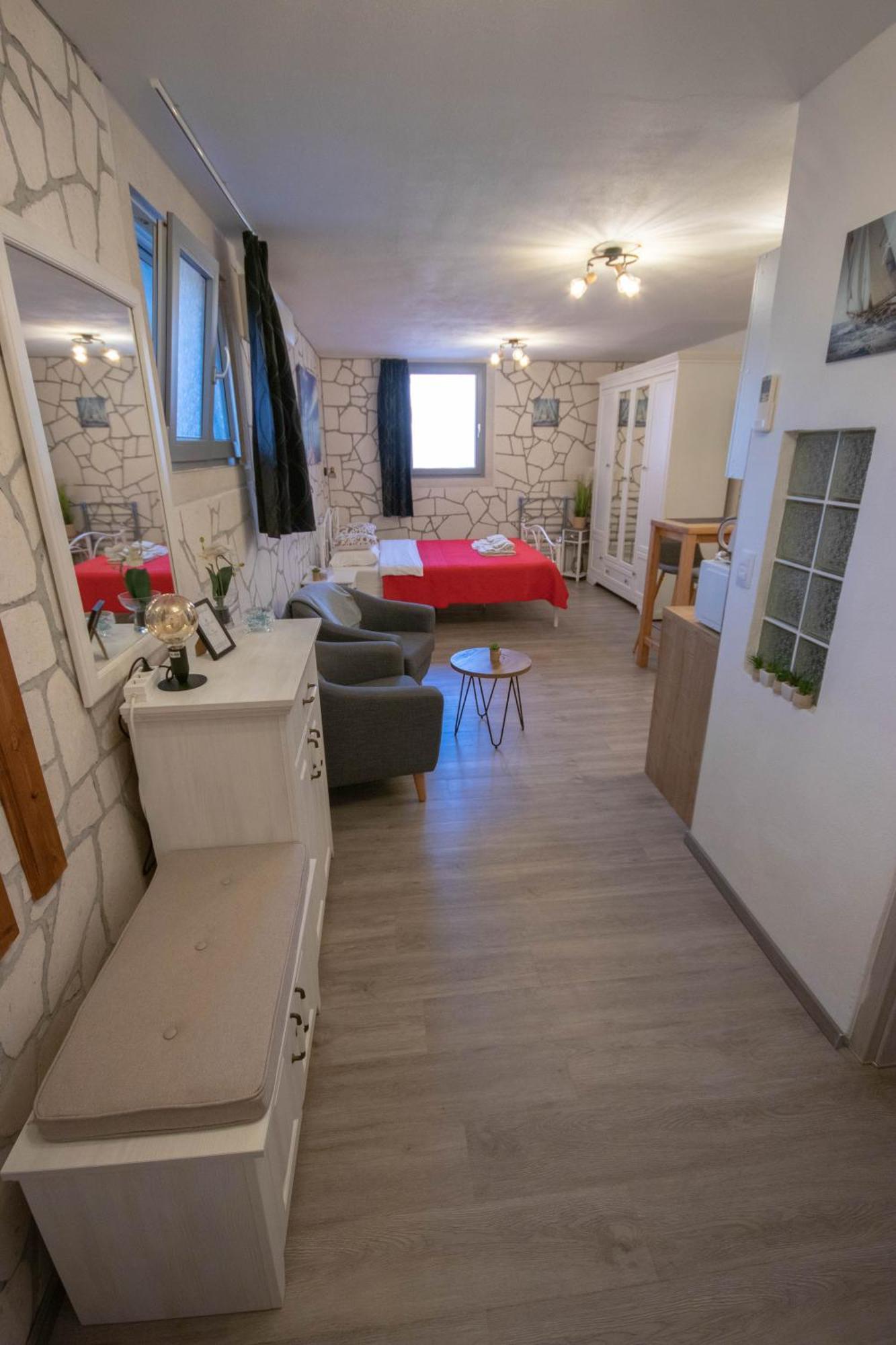 A&D Apartments ロヴィニ エクステリア 写真