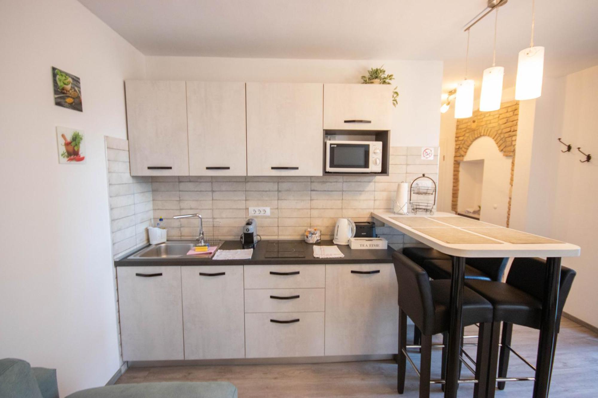 A&D Apartments ロヴィニ エクステリア 写真